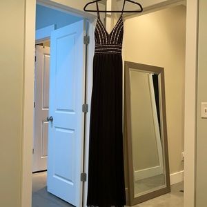 Black maxi dress Lulus size small